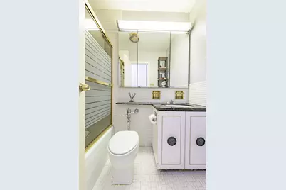 777 N Michigan Avenue #2406, Chicago, IL 60611 - Photo 20
