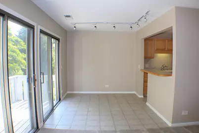 317 Woodbury Court #B2, Schaumburg, IL 60193 - Photo 2