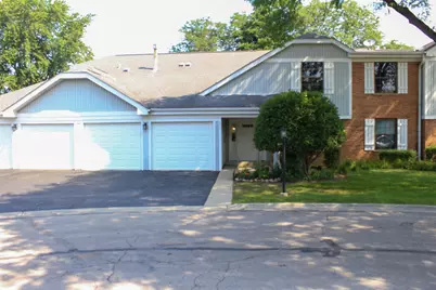 317 Woodbury Court #B2, Schaumburg, IL 60193 - Photo 1