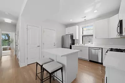 2312 W McLean Avenue #2S, Chicago, IL 60647 - Photo 4