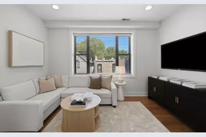 2312 W McLean Avenue #2S, Chicago, IL 60647 - Photo 8