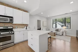 2312 W McLean Ave, Chicago, IL 60647 - Photo 2