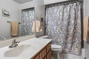 5326 S Nagle Ave, Chicago, IL 60638 - Photo 10