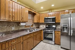 5326 S Nagle Ave, Chicago, IL 60638 - Photo 6