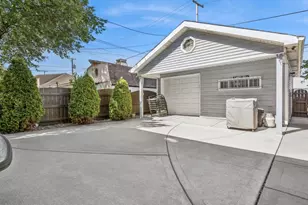 5326 S Nagle Ave, Chicago, IL 60638 - Photo 18