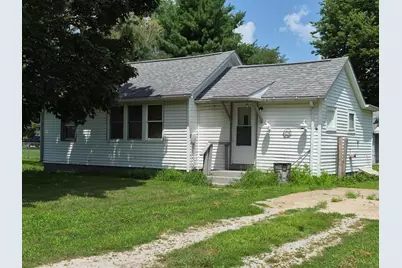 1405 1405 1/2 S 19 Avenue, Viola, IL 61486 - Photo 1