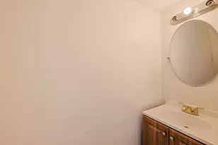 1861 Seneca Dr, Hanover Park, IL 60133 - Photo 16