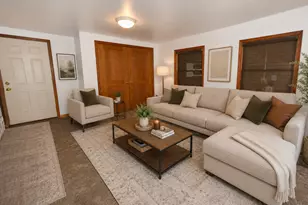 704 Fort St, Ottawa, IL 61350 - Photo 6