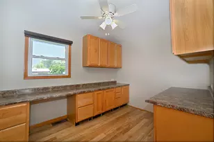 704 Fort St, Ottawa, IL 61350 - Photo 22