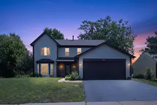 901 Ashford Ln, Westmont, IL 60559 - Photo 2