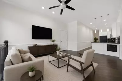 2623 W Belmont Avenue #1, Chicago, IL 60618 - Photo 6