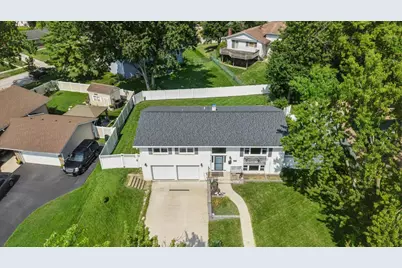6916 Williams Drive, Woodridge, IL 60517 - Photo 2