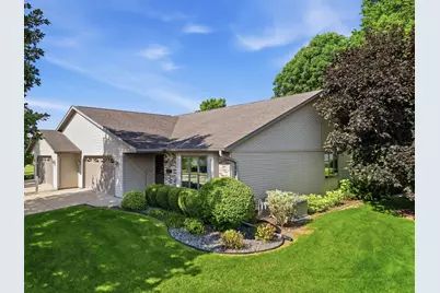 311 N Jackson Street #B, Morrison, IL 61270 - Photo 2