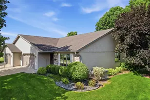311 N Jackson St, Morrison, IL 61270 - Photo 2