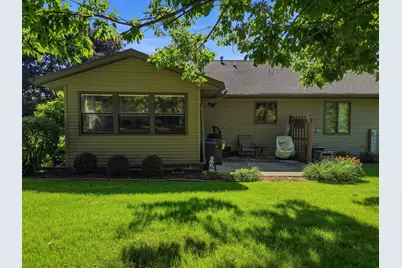 311 N Jackson Street #B, Morrison, IL 61270 - Photo 4