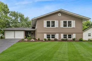 3239 Stillwell Ct, Woodridge, IL 60517 - Photo 1