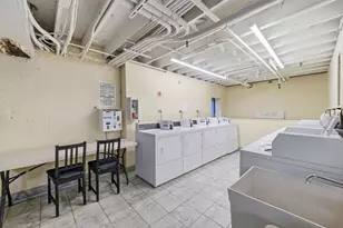 650 Perrie Dr, Elk Grove Village, IL 60007 - Photo 18