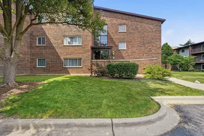 650 Perrie Drive #303, Elk Grove Village, IL 60007 - Photo 1