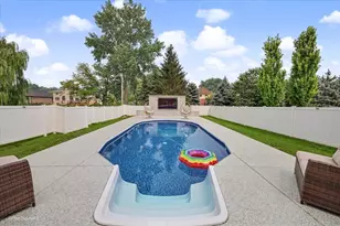 7381 S Madison St, Burr Ridge, IL 60527 - Photo 6