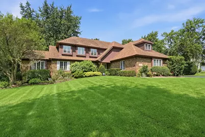 8100 Lake Ridge Drive, Burr Ridge, IL 60527 - Photo 2