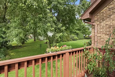8100 Lake Ridge Drive, Burr Ridge, IL 60527 - Photo 12