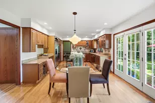 8100 Lake Ridge Dr, Burr Ridge, IL 60527 - Photo 14