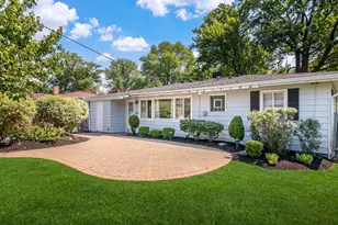 704 N Wilshire Dr, Mount Prospect, IL 60056 - Photo 20
