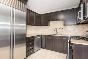704 N Wilshire Dr, Mount Prospect, IL 60056 - Photo 8