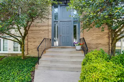 2113 Ammer Ridge Court #301, Glenview, IL 60025 - Photo 2