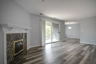 2113 Ammer Ridge Ct, Glenview, IL 60025 - Photo 4