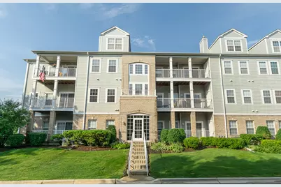1299 W Lake Street #302, Addison, IL 60101 - Photo 1