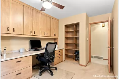 5009 Sandburg Drive, McHenry, IL 60050 - Photo 20