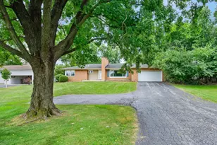16W055 63rd St, Willowbrook, IL 60527 - Photo 2