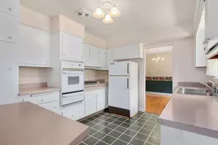 16W055 63rd St, Willowbrook, IL 60527 - Photo 10