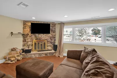 935 E 169th Street, South Holland, IL 60473 - Photo 32