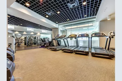 800 N Michigan Avenue #4703, Chicago, IL 60611 - Photo 32