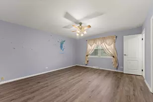 2613 Midland Dr, Naperville, IL 60564 - Photo 22