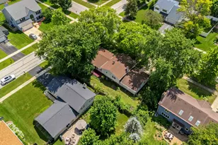 2613 Midland Dr, Naperville, IL 60564 - Photo 2
