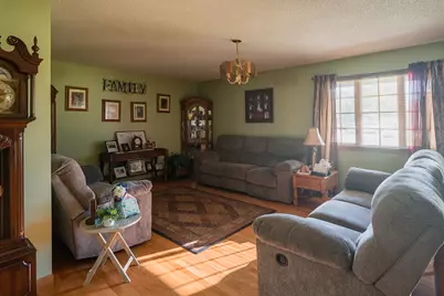 800 Burgess Drive, Utica, IL 61373 - Photo 4