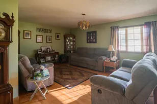 800 Burgess Dr, Utica, IL 61373 - Photo 4