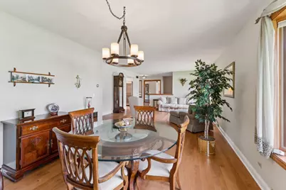 384 E Montrose Avenue, Wood Dale, IL 60191 - Photo 8