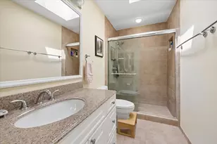 2304 N Lakewood Ave, Chicago, IL 60614 - Photo 2