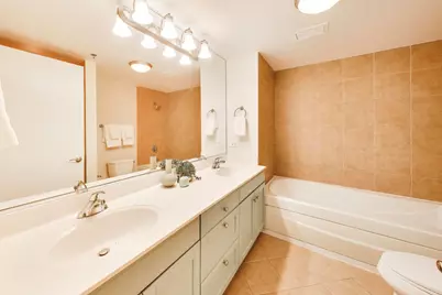 25 E Superior Street #404, Chicago, IL 60611 - Photo 20