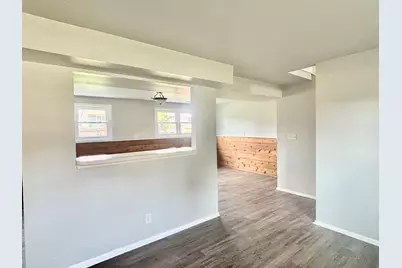 621 W 8th Street, Belvidere, IL 61008 - Photo 4