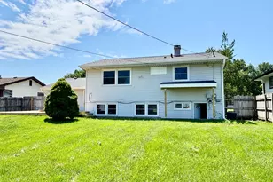 621 W 8th St, Belvidere, IL 61008 - Photo 20