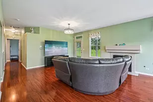 519 King Ave, East Dundee, IL 60118 - Photo 2