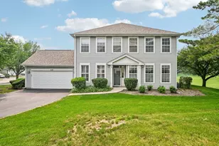 519 King Ave, East Dundee, IL 60118 - Photo 1