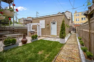 2440 W Iowa St, Chicago, IL 60622 - Photo 10