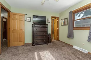 908 E Chestnut St, Pontiac, IL 61764 - Photo 34