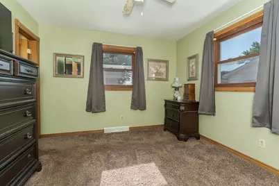 908 E Chestnut Street, Pontiac, IL 61764 - Photo 36